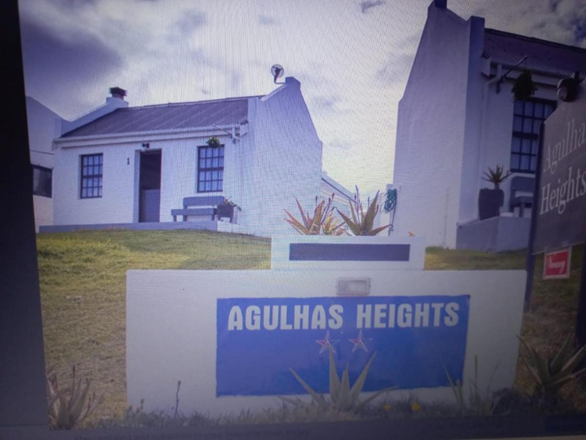 Agulhas Heights Self-Catering Cottages Exterior photo